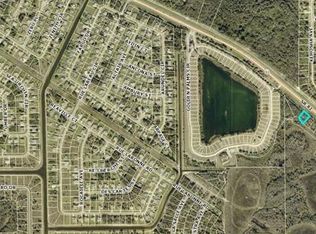 305 Eden Isle Pl, Fort Myers, FL 33913