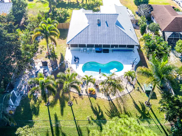 5783 SE Orange Blossom Trail, Hobe Sound, FL 33455