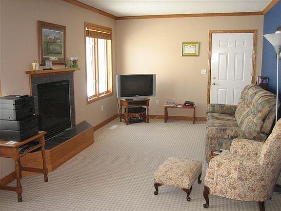 5th image of 2502 Pembrooke Dr