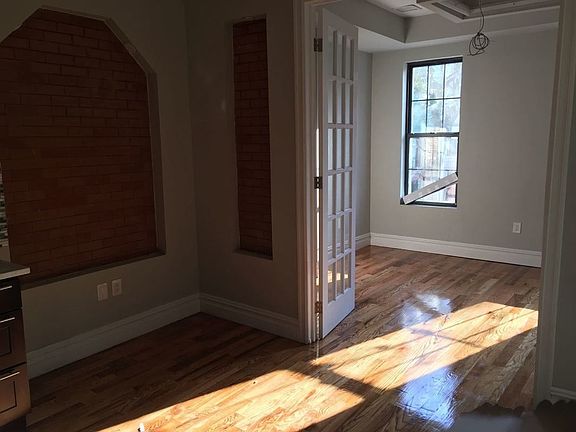 5th image of 1217 Jefferson Ave #2