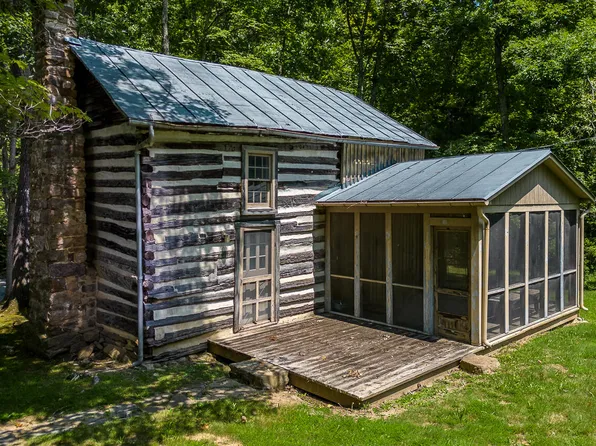 837 Muddy Ln, Lexington, VA 24450