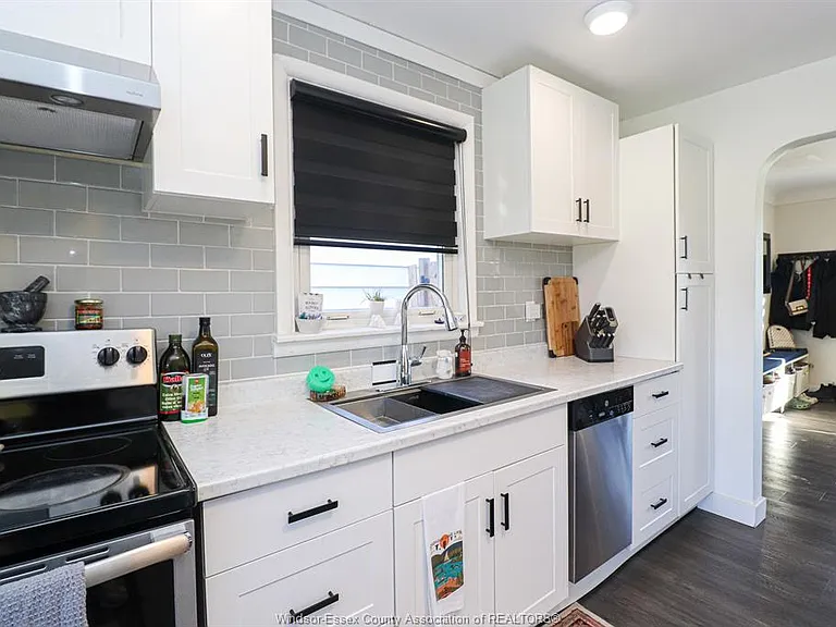 431 Maple Ave — Photo 13