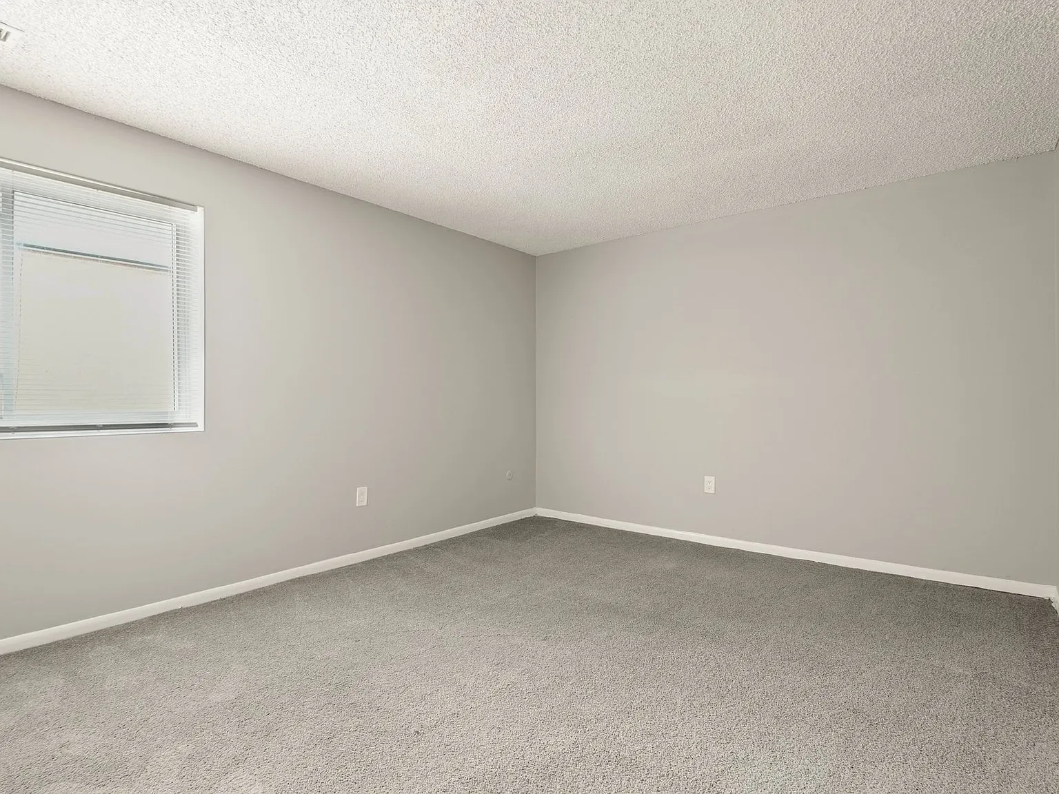 Aspen Apartments in Whitehall — Photo 3