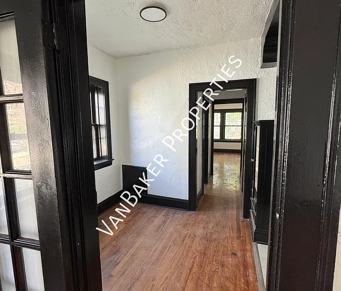 1320 W 116th St #1 — Photo 7
