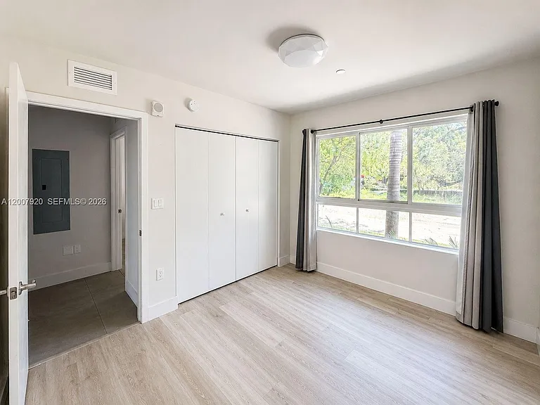 2505 NE 193rd St #4112 — Photo 4