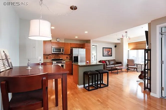 2 bed, 1052 sqft, $3,000 — Photo 3
