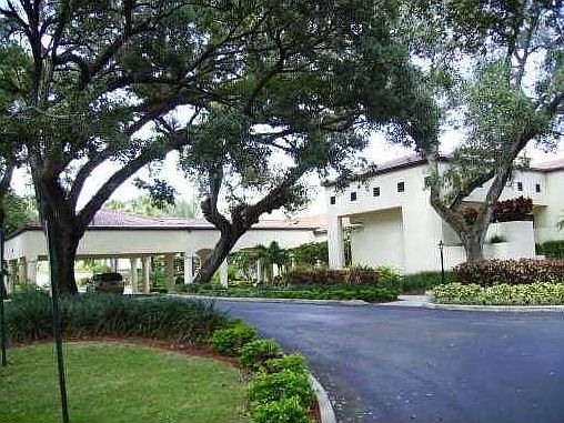 3rd image of 9480 Poinciana Pl APT 408