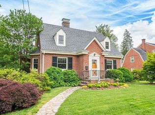 606 Lyons Ct, Charlottesville, VA 22902