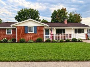 908 Linwood Dr, Troy, OH 45373