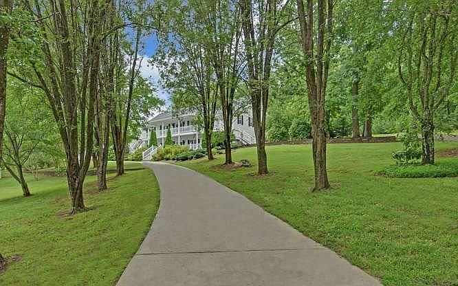 1st image of 461 Kel Horn Rd