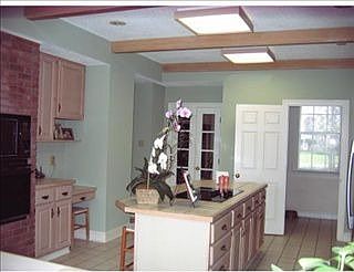 4th image of 261 Evangeline Dr