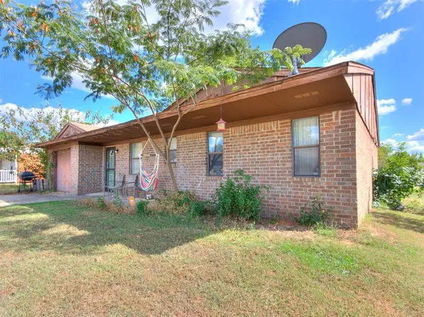 1202 Pond Creek Dr, Tecumseh, OK 74873