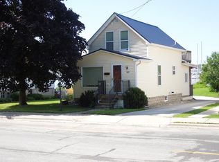 707 Memorial Dr, Sturgeon Bay, WI 54235