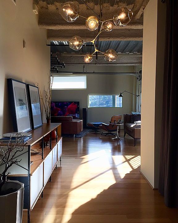 2nd image of 200 N San Fernando Rd #612