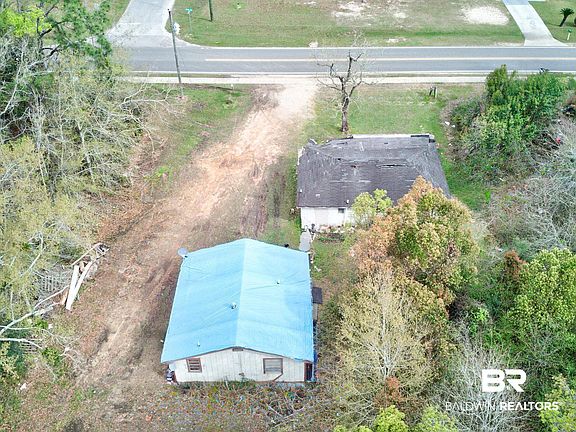 2nd image of 614 E Azalea Ave