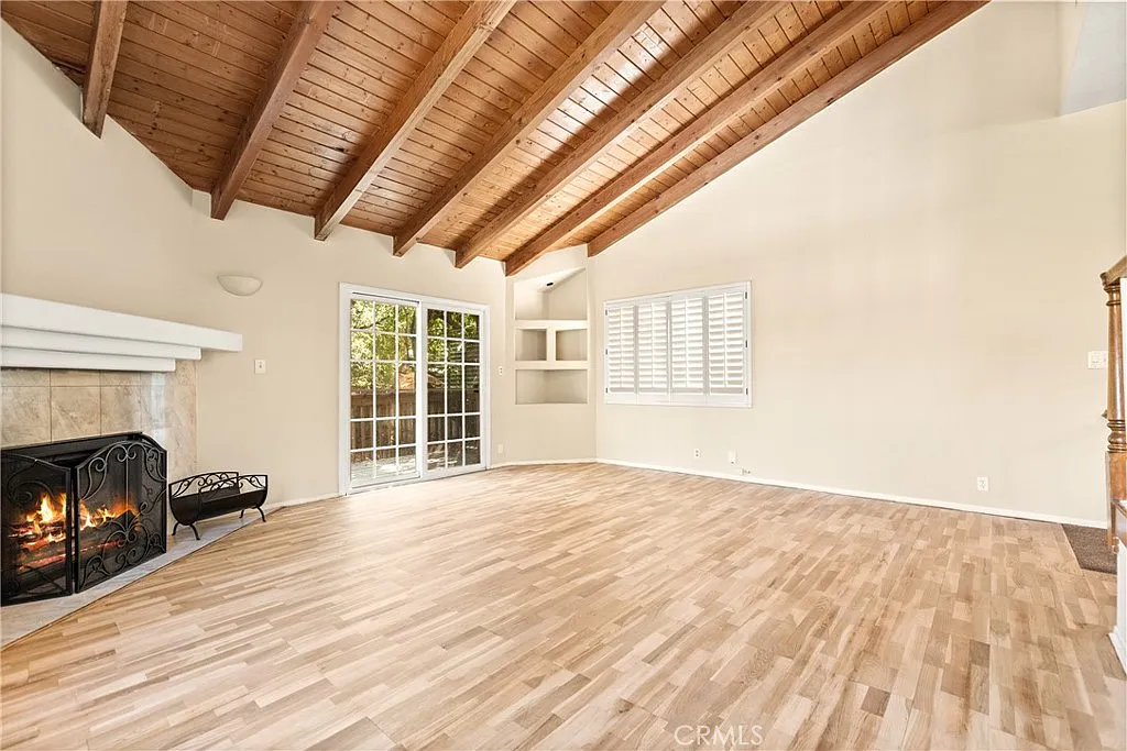 3 bed, 1843 sqft, $4,000 — Photo 2