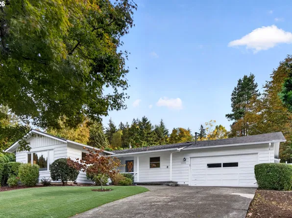 1538 Pine St, Lake Oswego, OR 97034