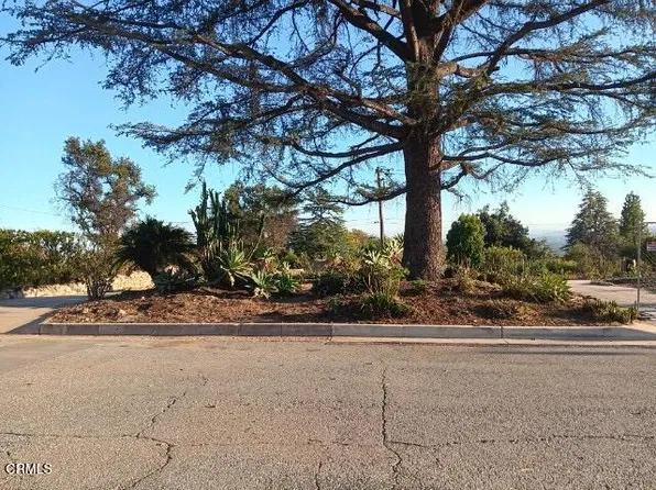 988 Wapello St, Altadena, CA 91001