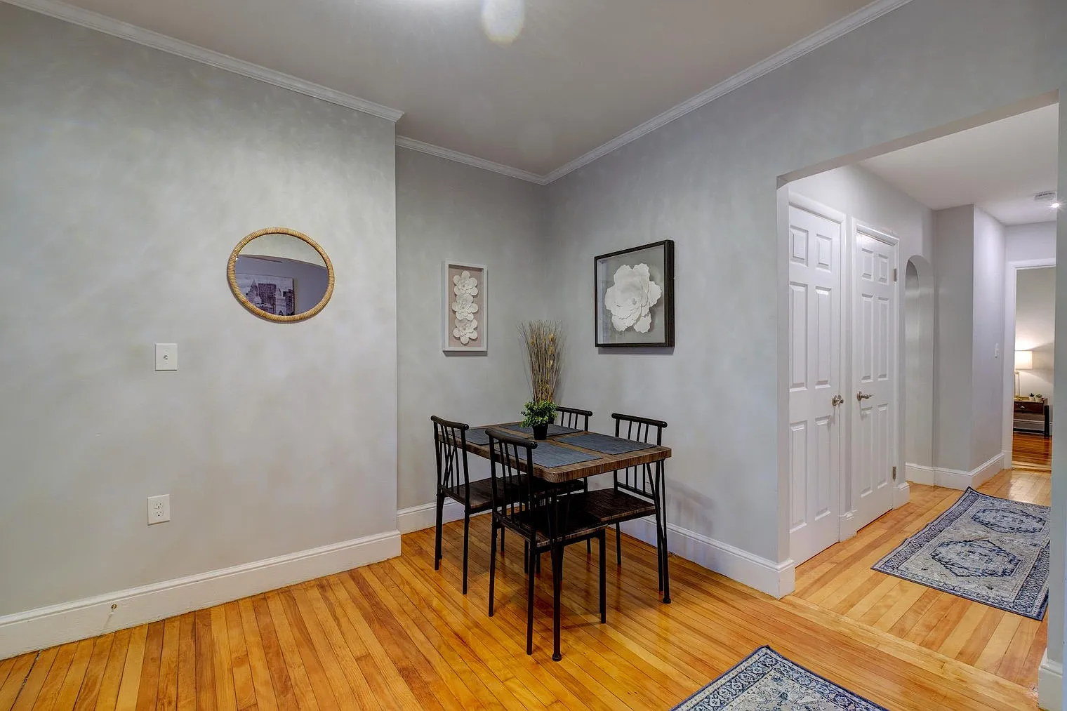 2 bed, 1.0 bath, 1097 sqft, $2,763 — Photo 3