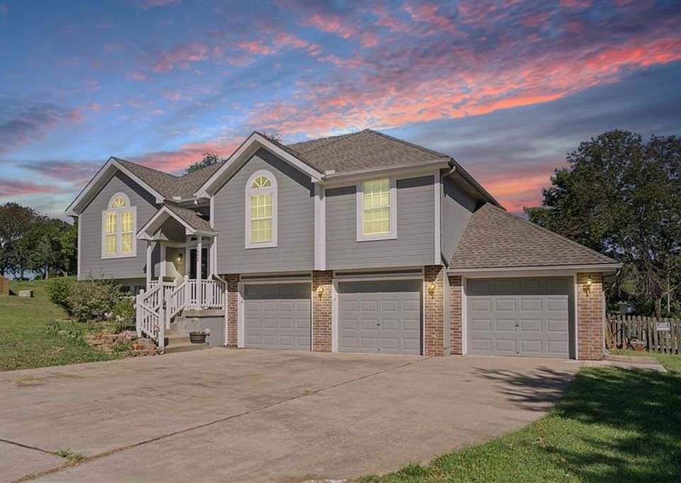 1602 Pine Creek Ct, Raymore, MO 64083 MLS 2452867 Zillow