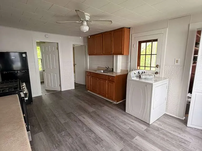 778 3rd Ave #1 — Photo 3