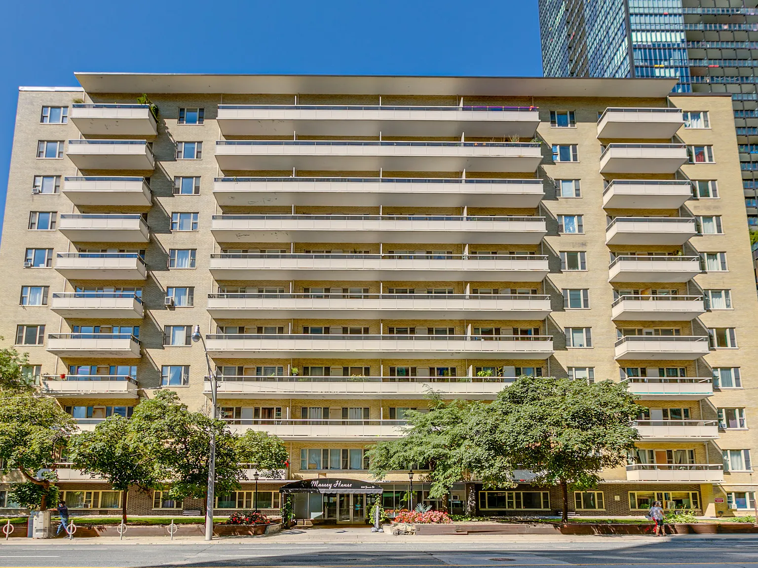 550 Jarvis St — Photo 4