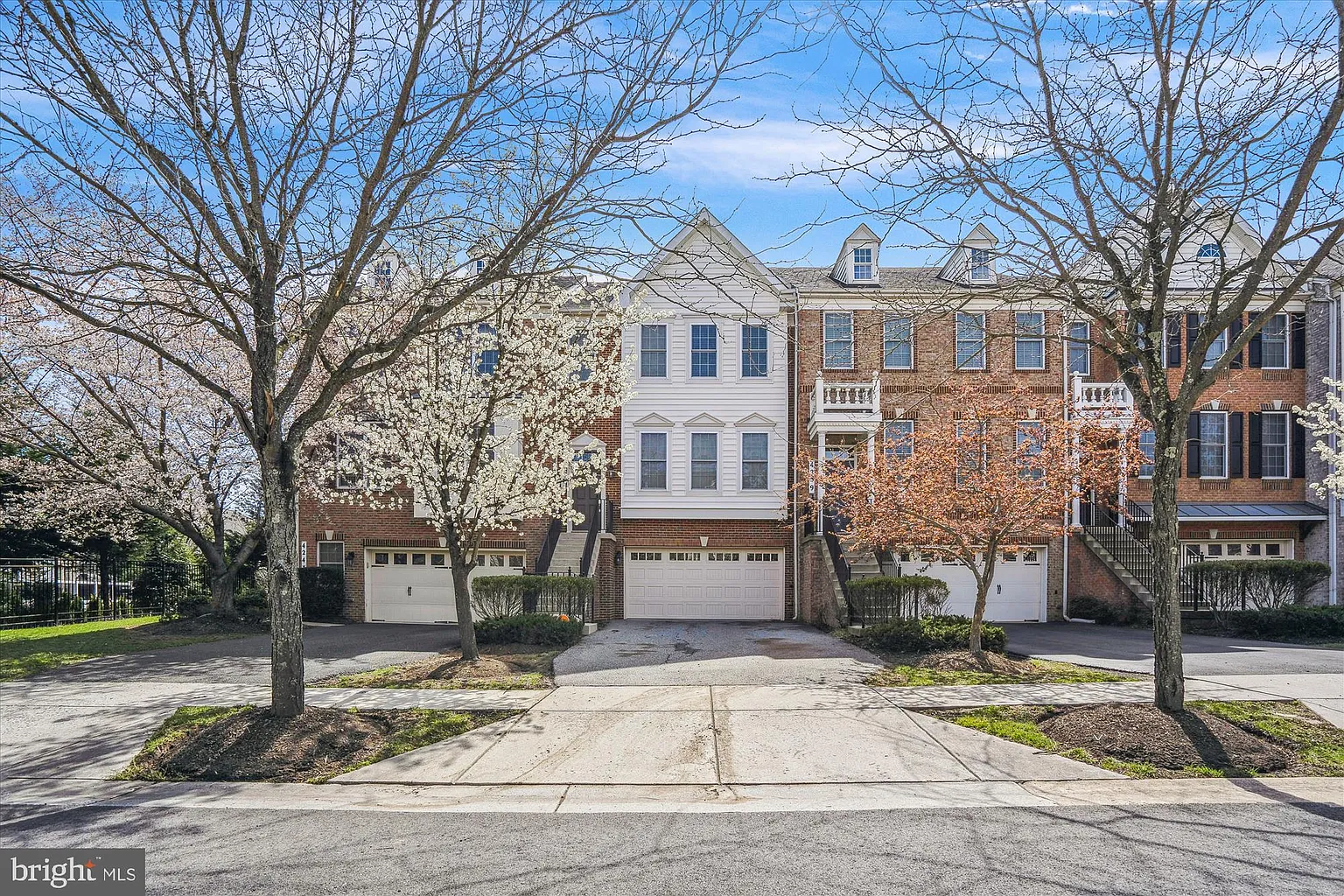 4241 Chariot Way photo 1