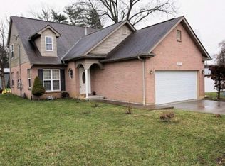 9542 Humphrey Rd, Cincinnati, OH 45242