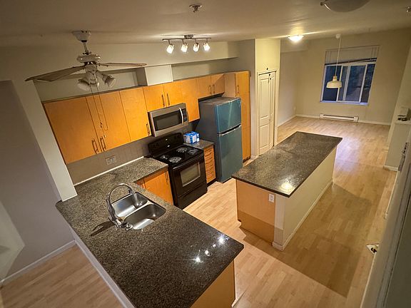 4th image of 935 Ewen Ave