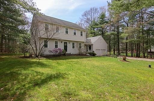 1st image of 13 Cobble Knoll Dr