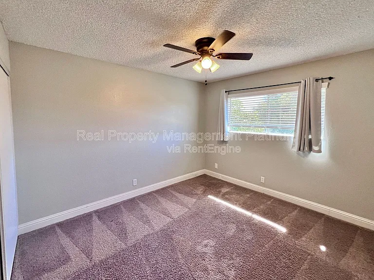 404 N Villa Ave — Photo 15
