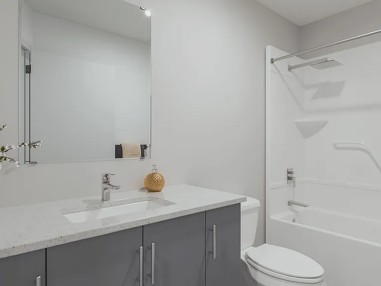 353 Gardner St #503 — Photo 2