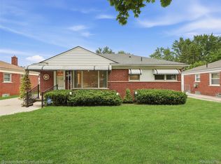 33045 W Chicago St, Livonia, MI 48150