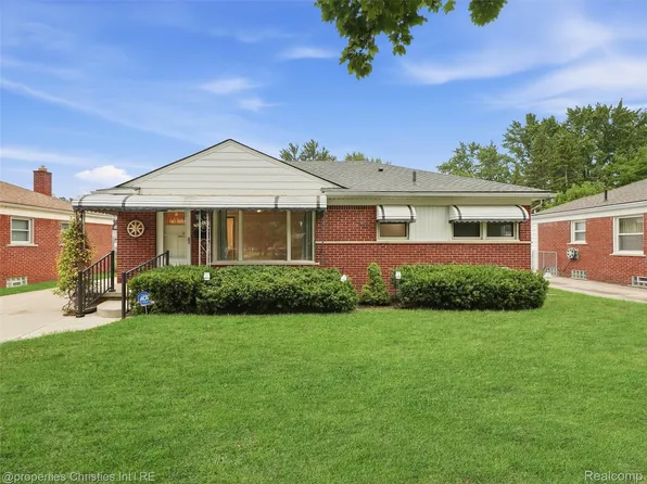 33045 W Chicago St, Livonia, MI 48150