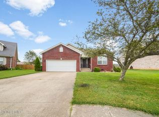 315 Bentwood Dr, Shepherdsville, KY 40165