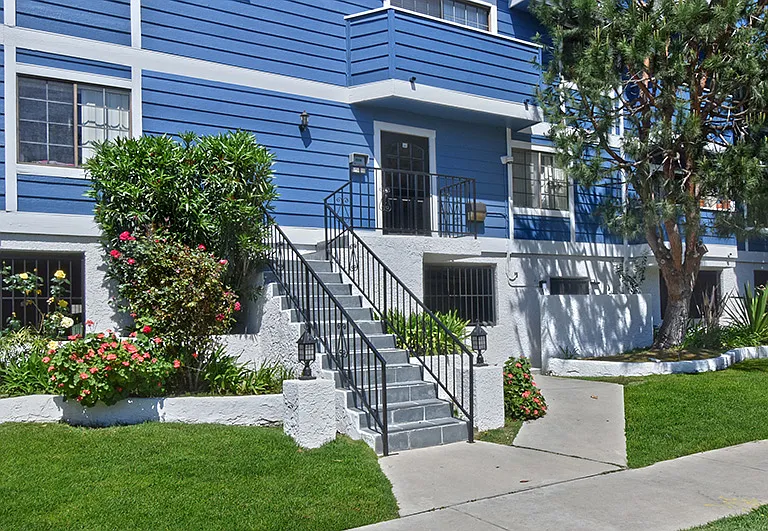 4235 Whitsett Ave #105 — Photo 3