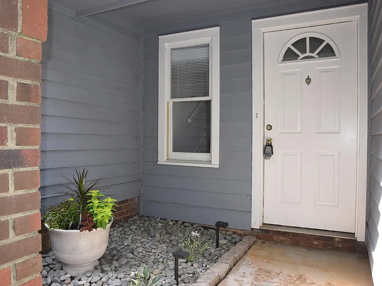 120 Union Jack Ln — Photo 3