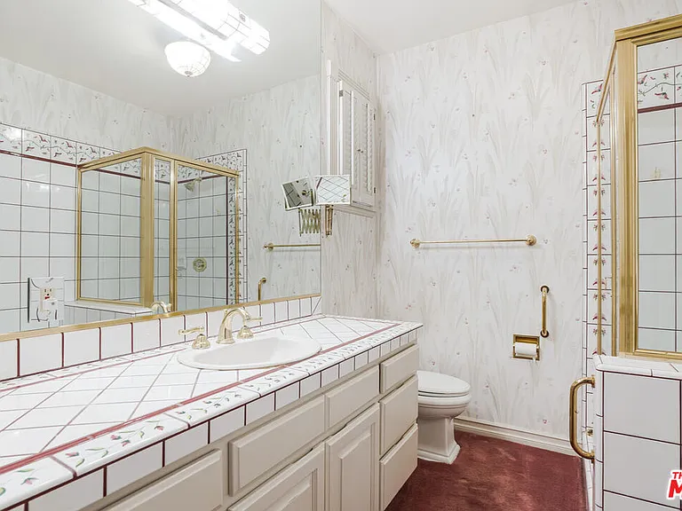 604 N Linden Dr — Photo 40