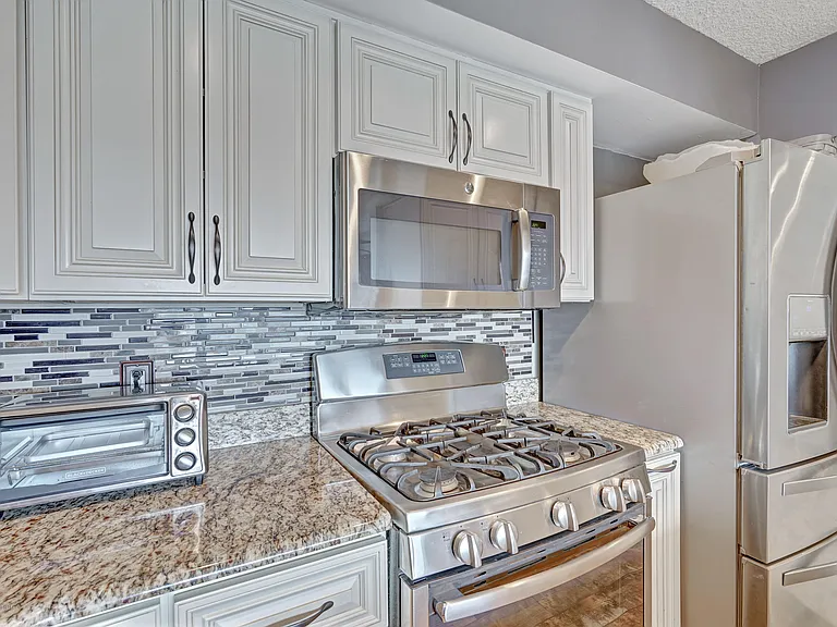42 Hamilton Ave #B11 — Photo 14