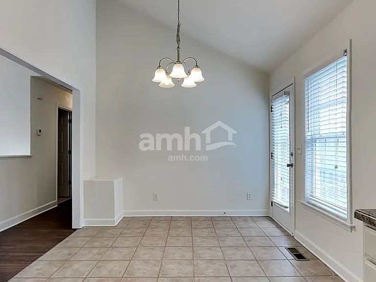 4735 Eagle Path — Photo 7
