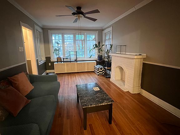 4th image of 2427 W Warner Ave #1