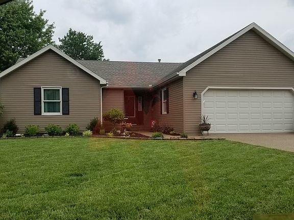 2nd image of 1814 Plaza Dr