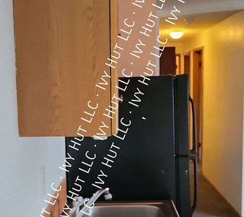 4th image of 640 Date Ave APT 2