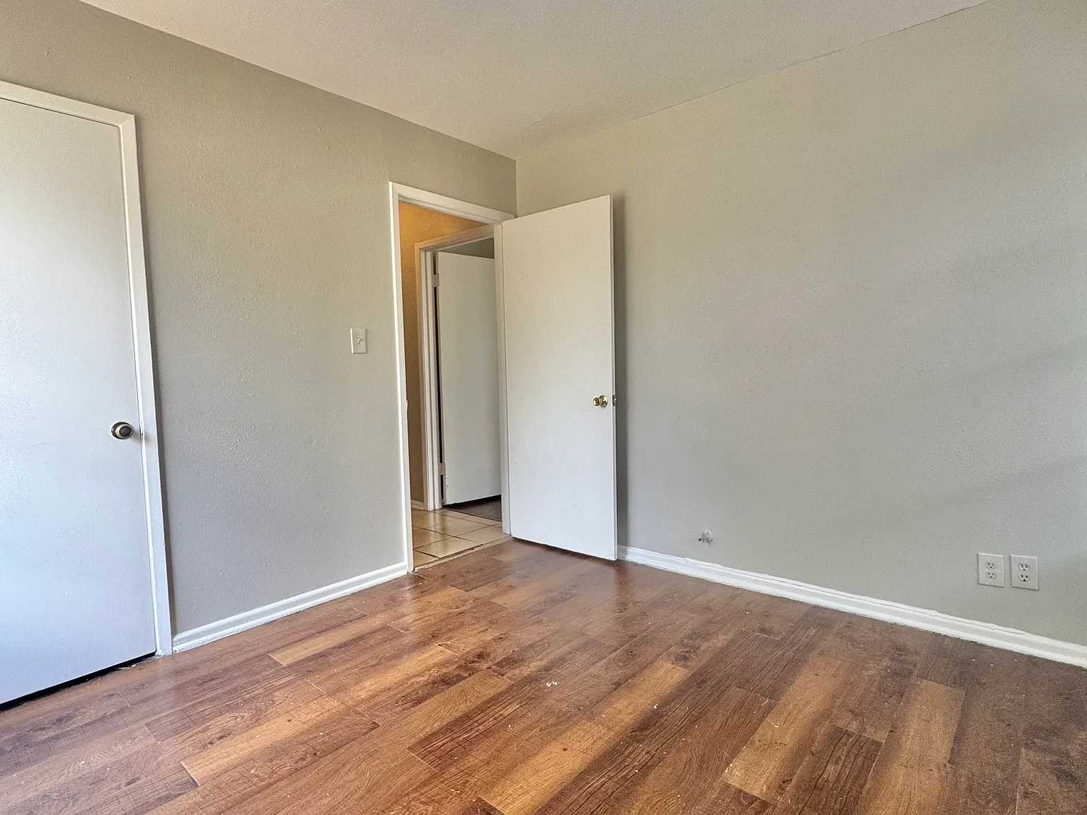 3 bed, 1200 sqft, $1,350 — Photo 3