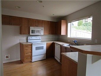 2nd image of 11922 98th Ave NE