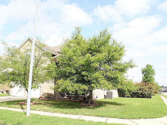 3rd image of 6735 Atasca South Ct