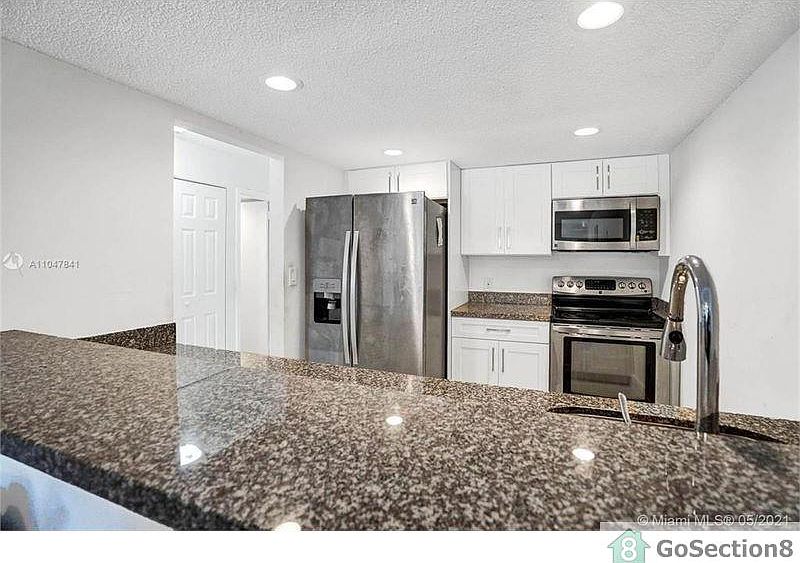 2nd image of 555 NE 123rd St