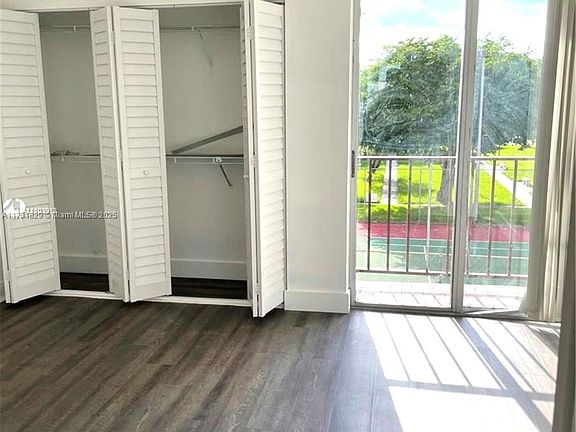 3rd image of 209-92XX Fontainebleau Blvd