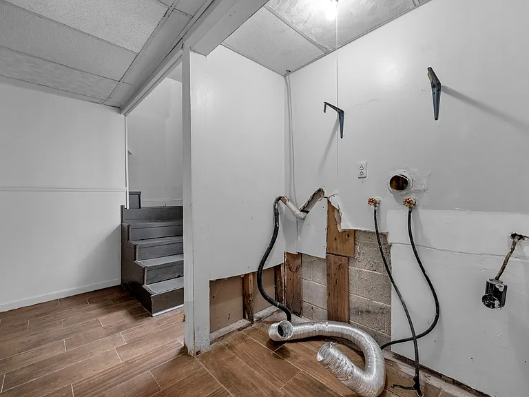 2221 Avenue St W #26 — Photo 18