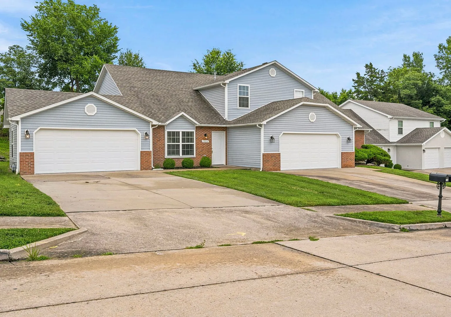 5004-5006 Betty Jean Way — Photo 1